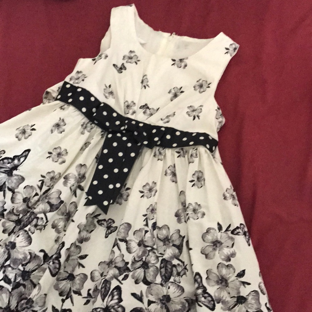 Girls dress